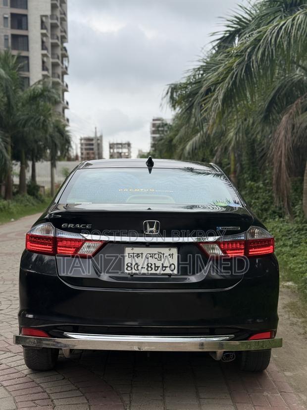 Honda Grace 1.5 Hybrid FWD 2015 Black