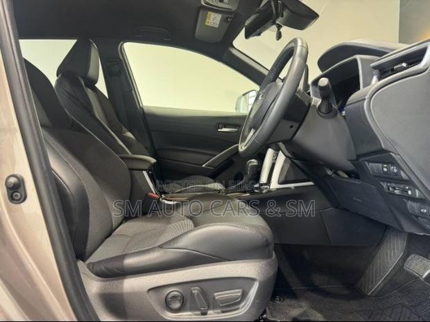 Toyota Corolla Cross 2023 Brown