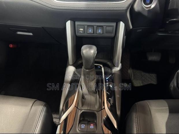 Toyota Corolla Cross 2023 Brown