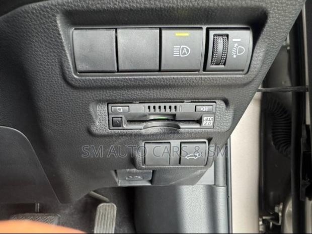 Toyota Corolla Cross 2023 Brown