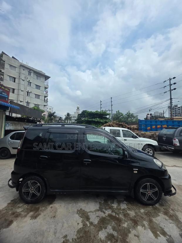 Toyota Fun Cargo 2001 Black