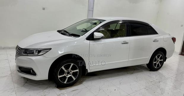 Toyota Premio 2018 Pearl