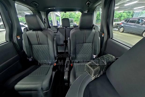 Toyota Noah 2022 Black