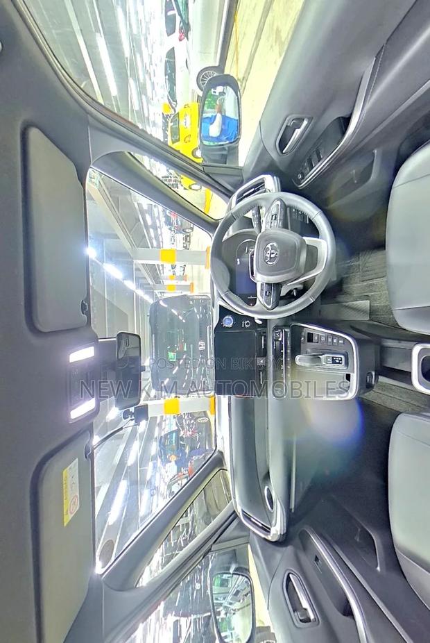 Toyota Noah 2022 Black