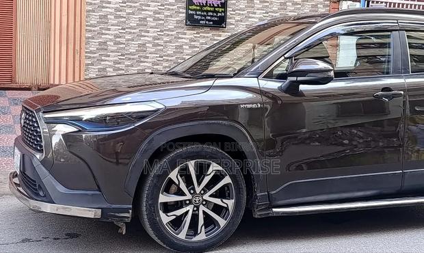 Toyota Corolla Cross 2021 Brown