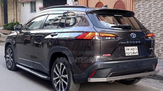 Toyota Corolla Cross 2021 Brown