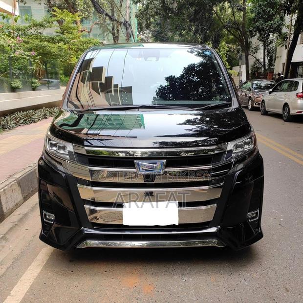 Toyota Noah 1.8 FWD Hybrid (7 seater) 2019 Black