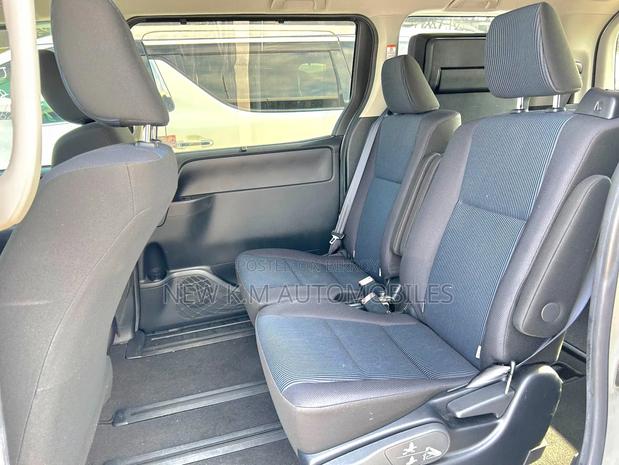 Toyota Noah 2021 Pearl