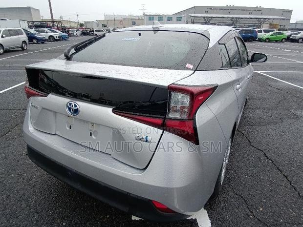 Toyota Prius 2021 Silver