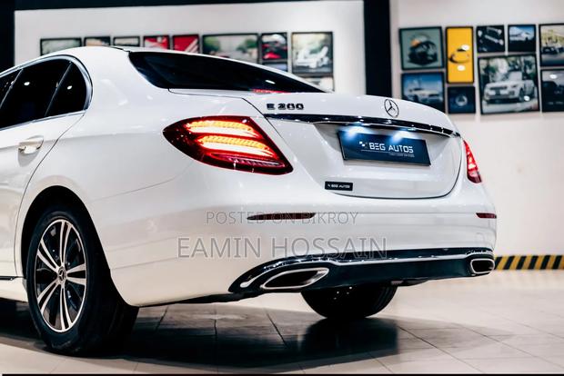 Mercedes-Benz E200 2016 Pearl
