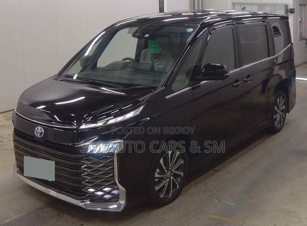 Toyota Voxy 2024 Black