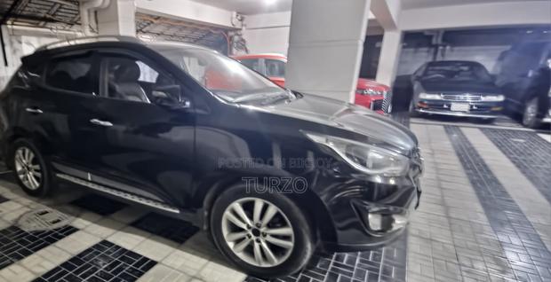 Hyundai Tucson 2011 Black