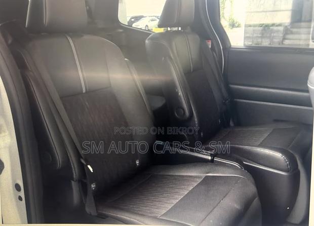 Toyota Noah 2022 Pearl