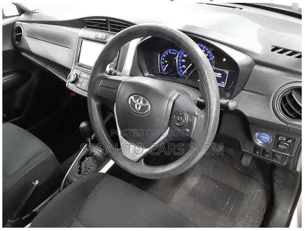 Toyota Corolla Fielder 2020 Silver