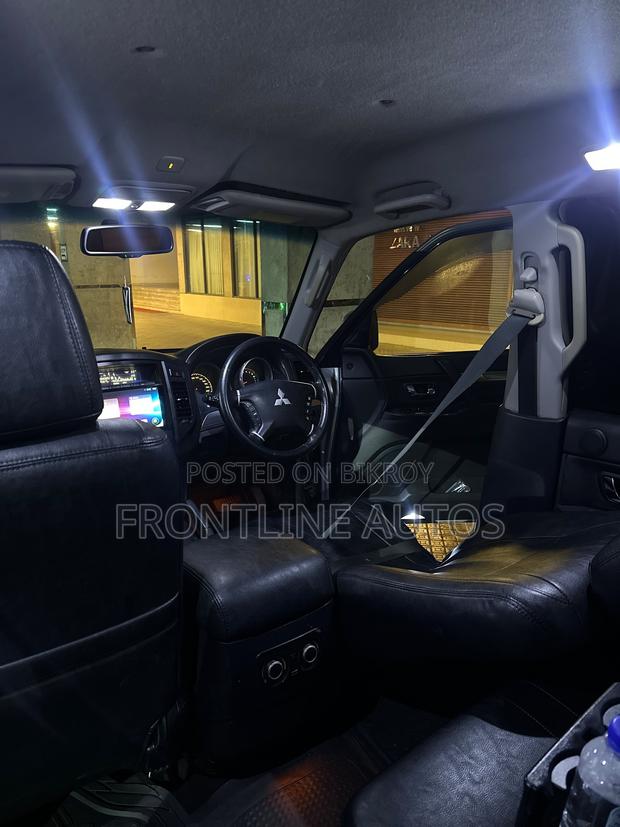 Mitsubishi Pajero 2006 Silver