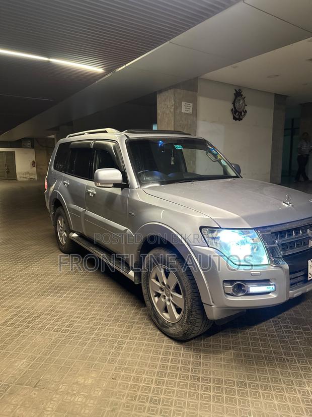 Mitsubishi Pajero 2006 Silver