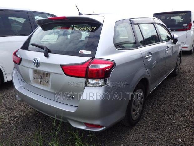 Toyota Corolla Fielder 2021 Silver