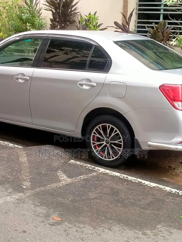 Toyota Axio 2012 Gold