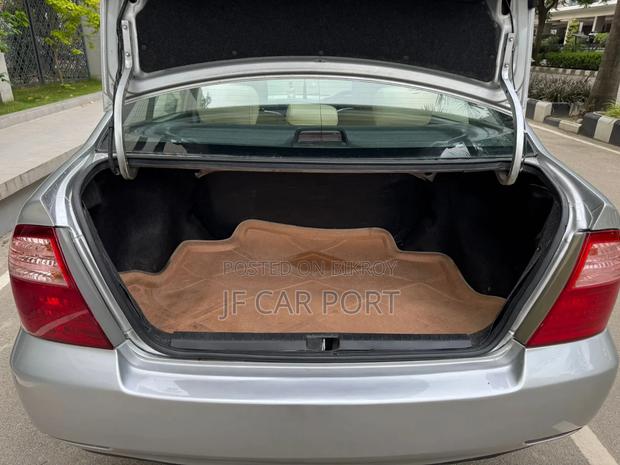 Toyota Corolla 2005 Silver