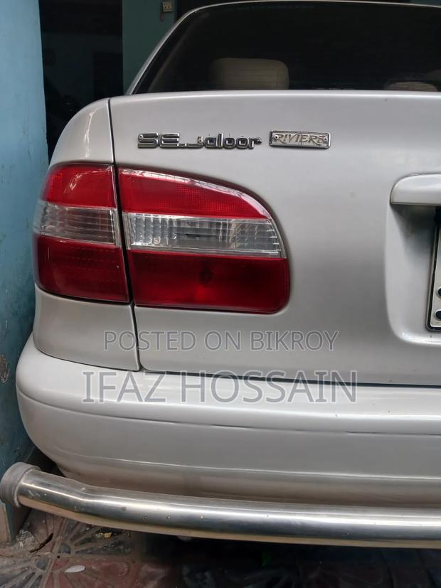 Toyota Corolla 2000 Pearl