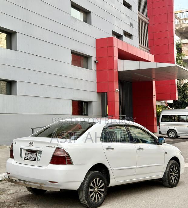 Toyota Corolla Sedan Automatic 2005 White