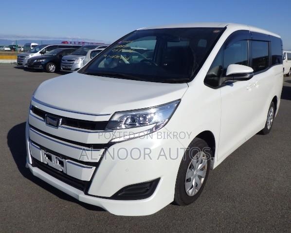 Toyota Noah 2.0 FWD (8 Seater) 2021 Pearl