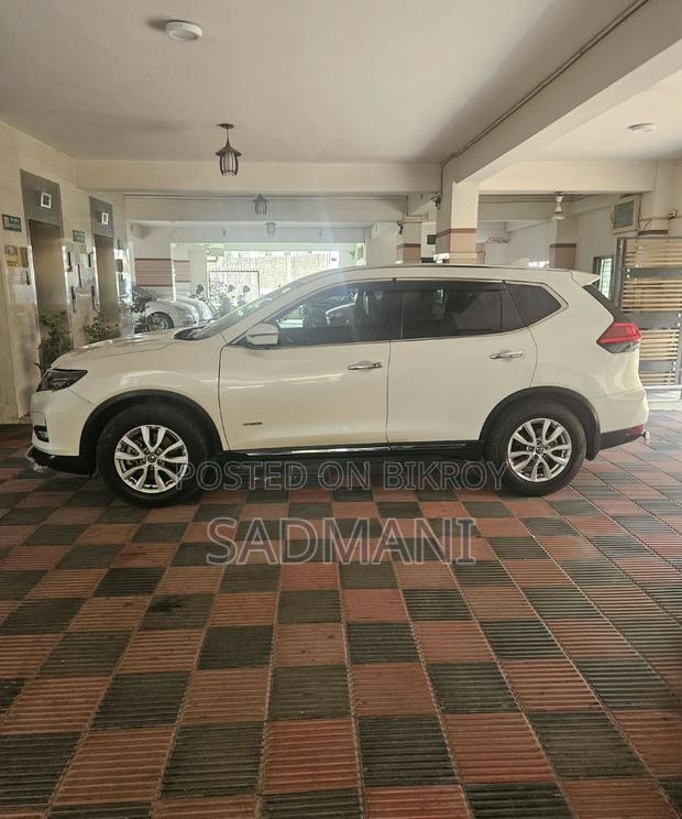Nissan X-Trail 2.0 Hybrid FWD 2018 Pearl