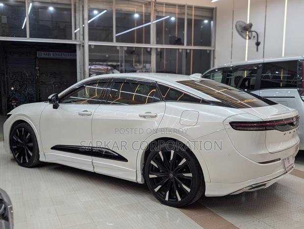 Toyota Crown 2022 Pearl
