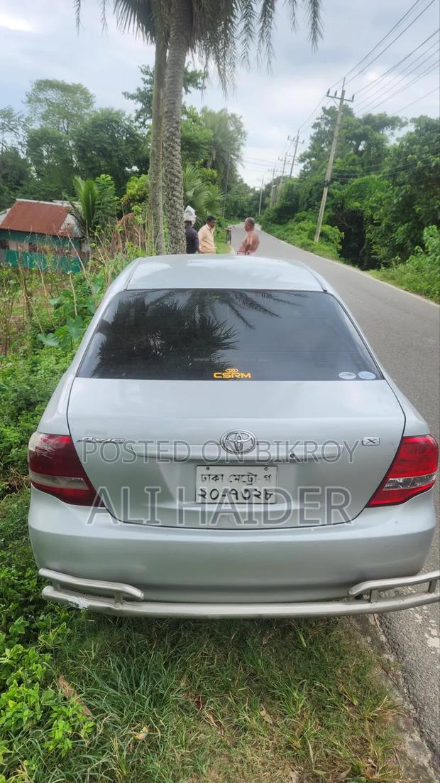 Toyota Axio 2011 Silver
