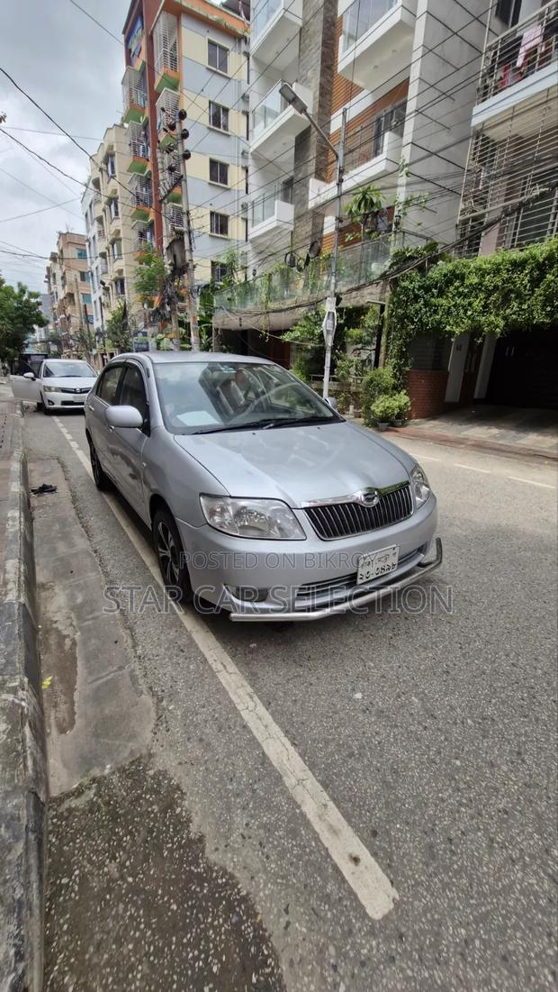 Toyota Corolla 2004 Silver
