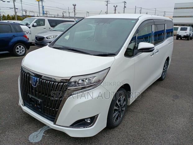 Toyota Esquire 2020 Pearl
