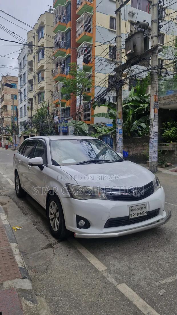 Toyota Corolla Fielder 2012 White
