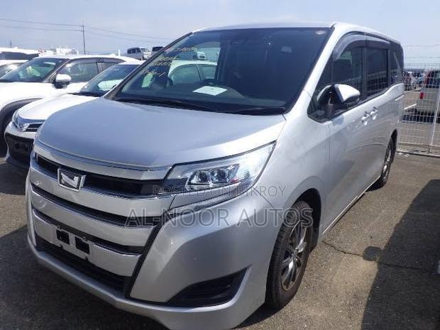 Toyota Noah 2.0 FWD (8 Seater) 2021 Silver