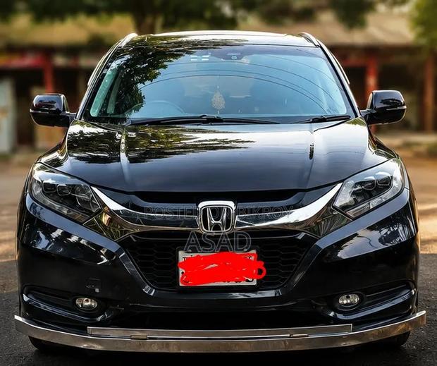 Honda Vezel 1.5 Hybrid 4WD 2014 Black