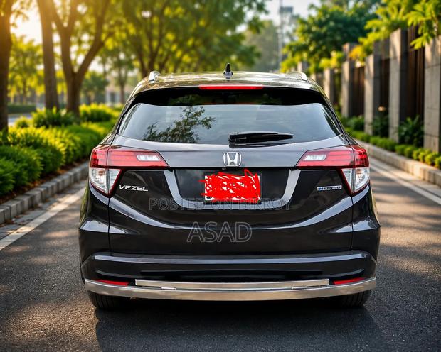 Honda Vezel 1.5 Hybrid 4WD 2014 Black