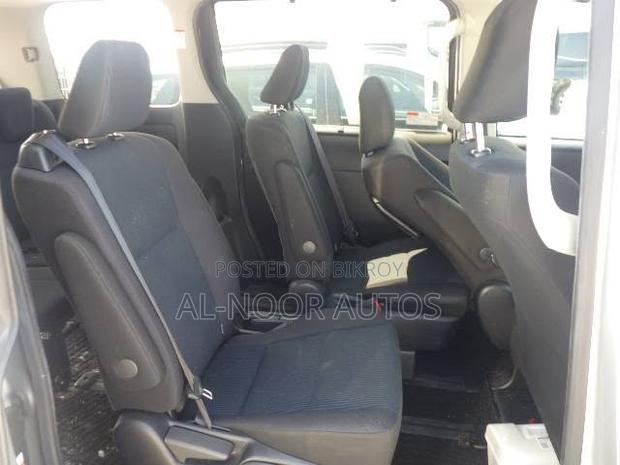 Toyota Noah 2.0 FWD (8 Seater) 2021 Silver