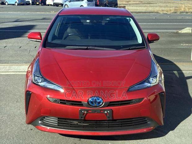 Toyota Prius 2021 Red