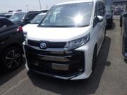 Toyota Noah 2023 Pearl for sale