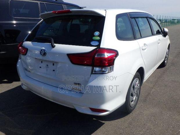 Toyota Corolla Fielder 2021 White