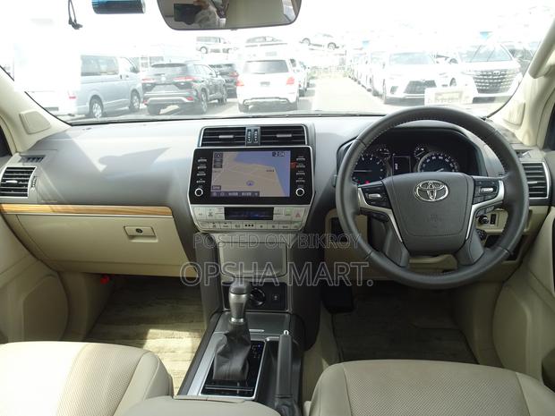 Toyota Land Cruiser Prado 2023 Pearl
