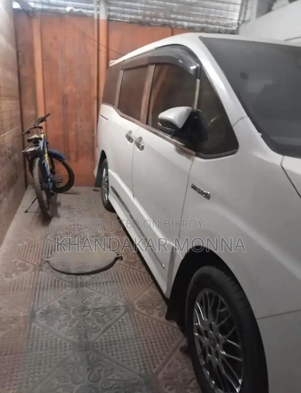Toyota Noah 1.8 FWD Hybrid (7 seater) 2017 Pearl
