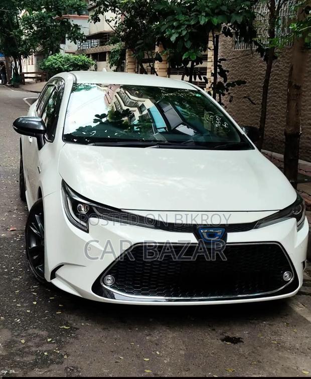 Toyota Corolla Touring WxB 2020 Pearl