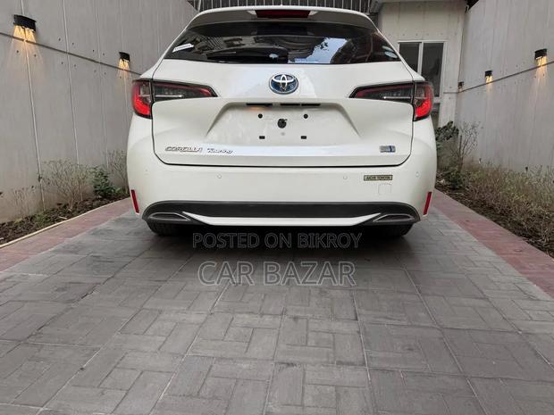 Toyota Corolla Touring WxB 2020 Pearl