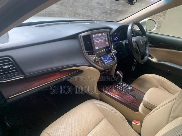 Toyota Crown 2014 Off white