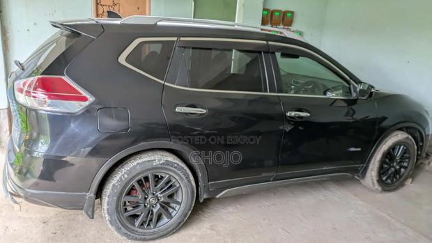 Nissan X-Trail 2.0 Hybrid FWD 2016 Black
