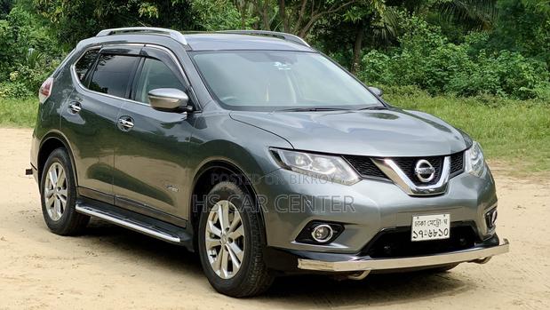 Nissan X-Trail 2.0 Hybrid FWD 2016 Gray