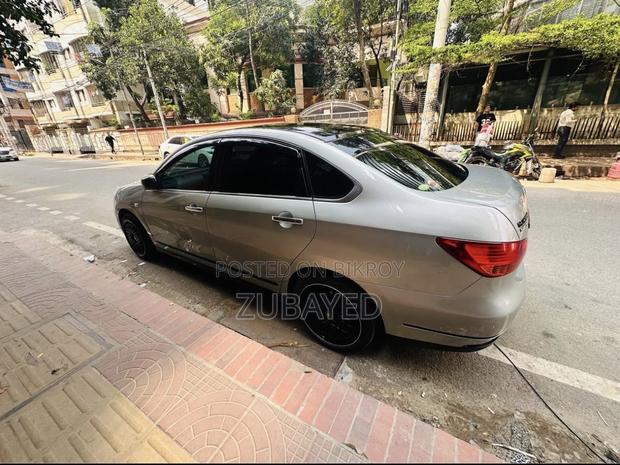 Nissan Bluebird Sylphy 2006 Silver