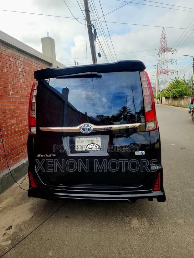 Toyota Esquire 2.0 FWD (7 seater) 2014 Black