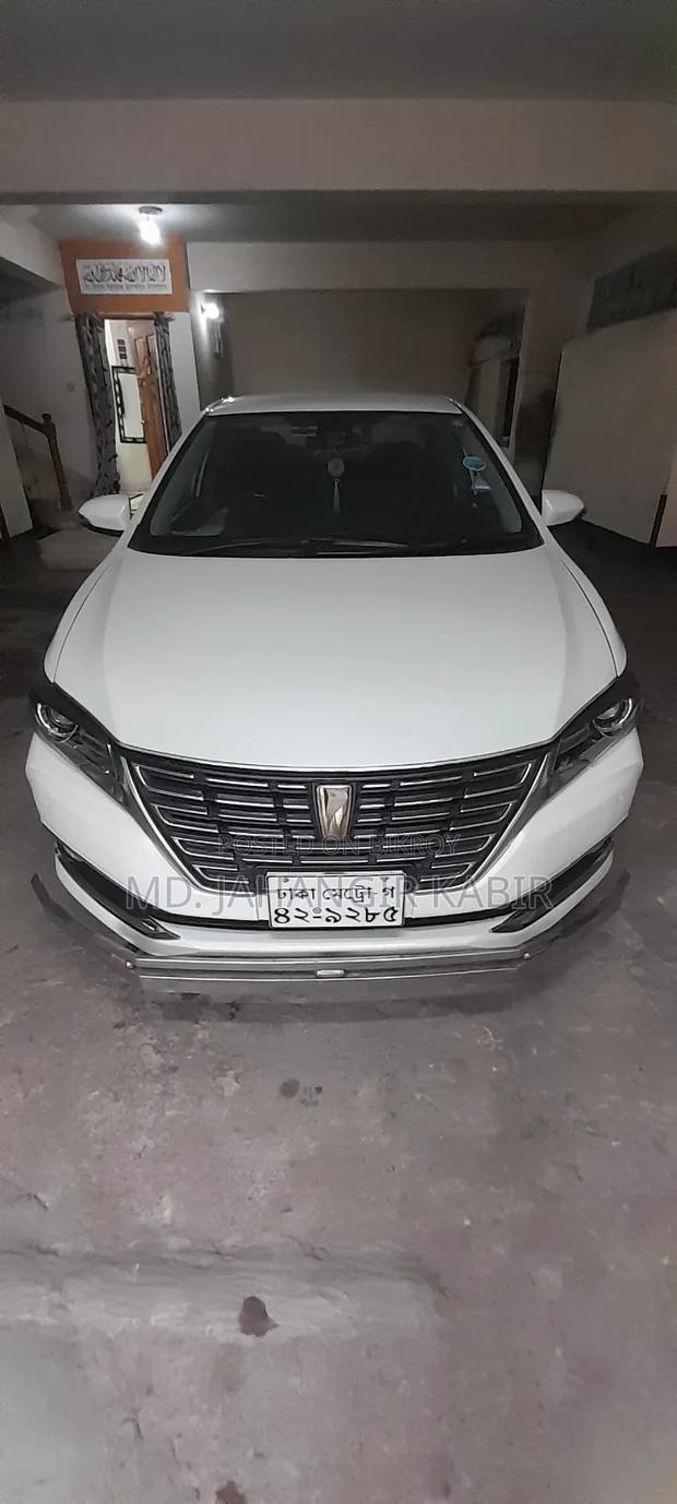 Toyota Premio 2017 Pearl
