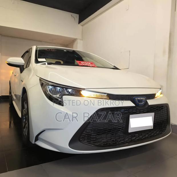 Toyota Corolla Touring G-X 2020 White